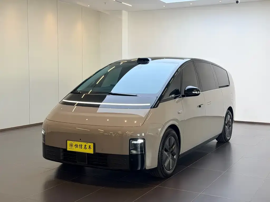2024 Li Auto MEGA Ultra