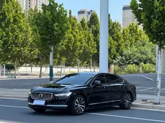 2023 Volvo S90, чёрный — фото 1