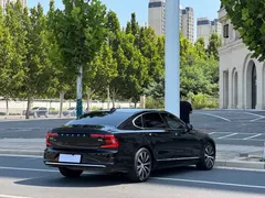 2023 Volvo S90, чёрный — фото 16