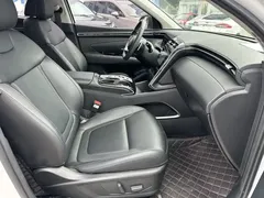2021 Hyundai Tucson L 1.5T DCT LUX Premium, белый — фото 10