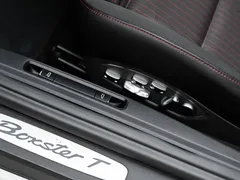 2019 Porsche 718 Boxster T 2.0T, белый — фото 17