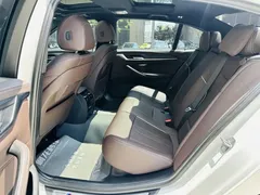 2022 BMW 5 Series 5 530Li xDrive M, белый — фото 12