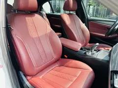 2023 BMW 5 Series 5 530Li M, белый — фото 7