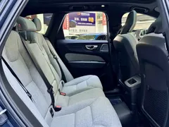 2023 Volvo XC60 T8 PHEV Long Range 4WD Luxury, синий — фото 6