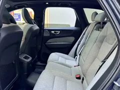 2023 Volvo XC60 T8 PHEV Long Range 4WD Luxury, синий — фото 7