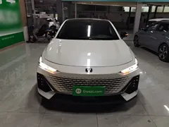 2022 Changan UNI-V 1.5T Premium, белый — фото 3