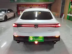 2022 Changan UNI-V 1.5T Premium, белый — фото 4