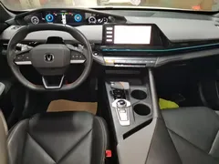 2022 Changan UNI-V 1.5T Premium, белый — фото 6