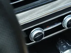 2023 Hongqi HS5 2.0T 4WD Pro — фото 10
