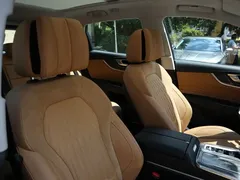 2023 Hongqi HS5 2.0T 4WD Pro — фото 14