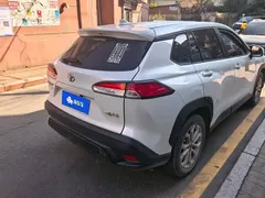 2023 Toyota Frontlander 2.0L CVT Advanced, белый — фото 3