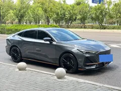 2022 Changan UNI-V 1.5T Sport — фото 4