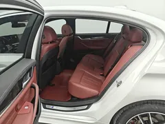 2022 BMW 5 Series 5 525Li M, белый — фото 8