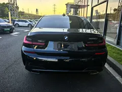 2021 BMW 3 Series 325i M Sport Night Package, синий — фото 13