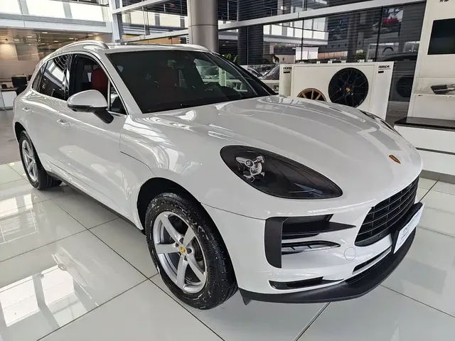 2020 Porsche Macan 2.0T