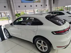2020 Porsche Macan 2.0T, белый — фото 29