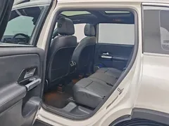 2022 Mercedes-Benz GLB 200, белый — фото 17