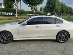 2023 BMW 3 Series 325Li M Sport Package, белый — фото 7