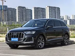 2023 Audi Q7 55 TFSI quattro S line, чёрный — фото 1