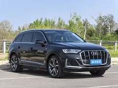 2023 Audi Q7 55 TFSI quattro S line, чёрный — фото 3