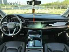 2023 Audi Q7 55 TFSI quattro S line, чёрный — фото 4