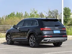 2023 Audi Q7 55 TFSI quattro S line, чёрный — фото 9