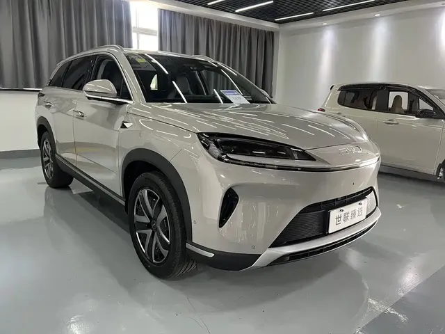2025 BYD Sea Lion 07 DM-i PHEV 150 Pilot