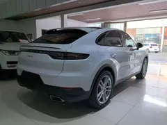2019 Porsche Cayenne Coupe 3.0T, белый — фото 4