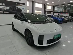 2025 Li Auto i6 2WD Standard, белый — фото 3