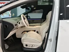 2025 Li Auto i6 2WD Standard, белый — фото 12