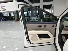 2025 Li Auto i6 2WD Standard, белый — фото 16