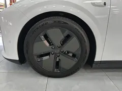 2025 Li Auto i6 2WD Standard, белый — фото 24