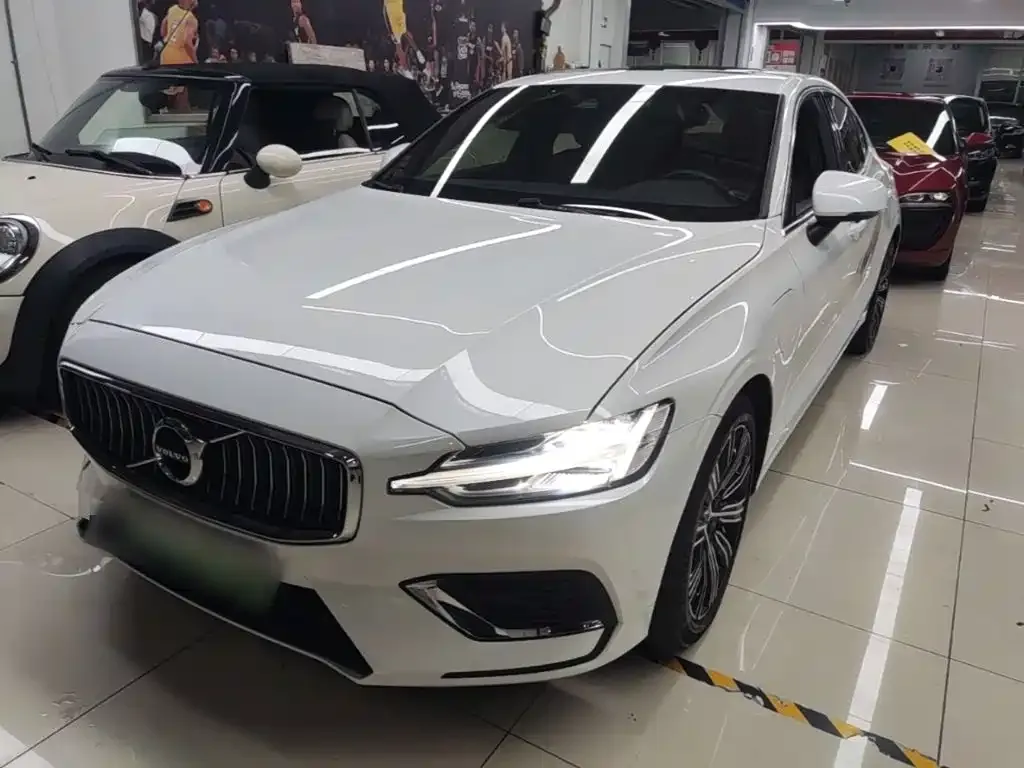 2022 Volvo S60 T8 PHEV 4WD Luxury