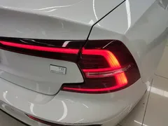 2022 Volvo S60 T8 PHEV 4WD Luxury, белый — фото 8