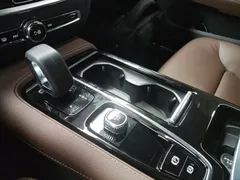 2022 Volvo S60 T8 PHEV 4WD Luxury, белый — фото 14