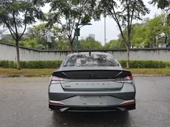2022 Hyundai Elantra 1.5L CVT LUX — фото 5