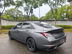 2022 Hyundai Elantra 1.5L CVT LUX — фото 6