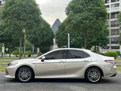 2019 Toyota Camry Hybrid 2.5HG Luxury — фото 4