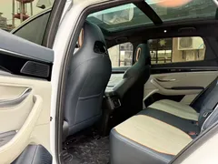 2024 BYD Song PLUS DM-i 110km PLUS, белый — фото 7