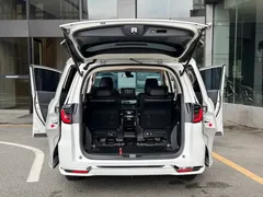 2022 Honda Elysion 2.0L e:HEV Luxury, белый — фото 21