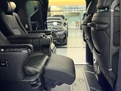 2020 Lexus LM 300h, чёрный — фото 9