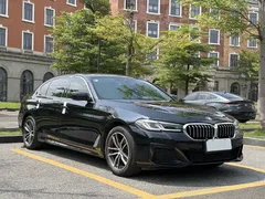 2022 BMW 5 Series 5 525Li M, чёрный — фото 3