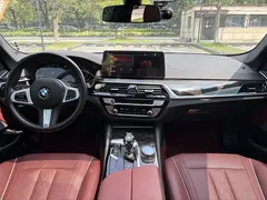 2022 BMW 5 Series 5 525Li M, чёрный — фото 9