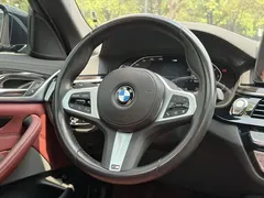 2022 BMW 5 Series 5 525Li M, чёрный — фото 14
