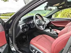 2023 BMW 5 Series 5 530Li M, чёрный — фото 4