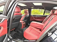 2023 BMW 5 Series 5 530Li M, чёрный — фото 5