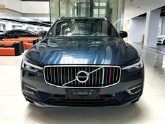 2021 Volvo XC60 T5 4WD Luxury, зелёный — фото 2