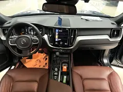 2021 Volvo XC60 T5 4WD Luxury, зелёный — фото 4