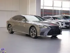 2021 Lexus LS 500h — фото 3