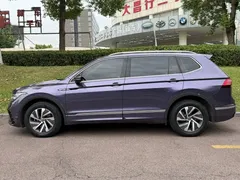 2022 Volkswagen Tiguan L 430PHEV PHEV Flagship — фото 3